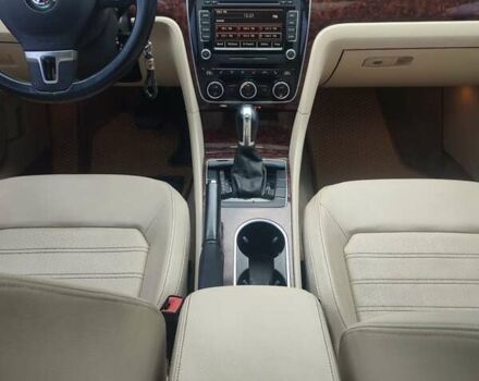 Білий Фольксваген Пассат, об'ємом двигуна 2.48 л та пробігом 217 тис. км за 9400 $, фото 22 на Automoto.ua