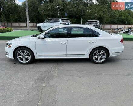 Белый Фольксваген Пассат, объемом двигателя 1.97 л и пробегом 243 тыс. км за 12700 $, фото 8 на Automoto.ua