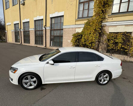 Білий Фольксваген Пассат, об'ємом двигуна 2.48 л та пробігом 237 тис. км за 9500 $, фото 3 на Automoto.ua