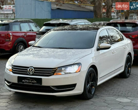 Белый Фольксваген Пассат, объемом двигателя 2.48 л и пробегом 125 тыс. км за 9900 $, фото 4 на Automoto.ua