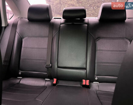 Белый Фольксваген Пассат, объемом двигателя 2.48 л и пробегом 213 тыс. км за 9400 $, фото 22 на Automoto.ua