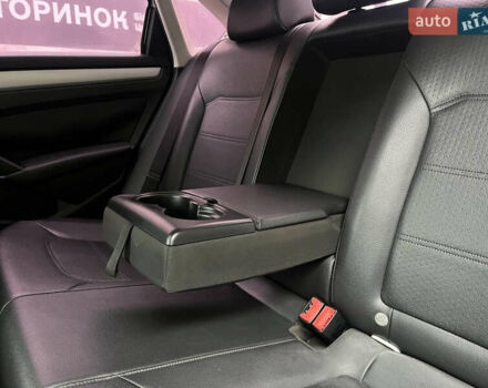 Белый Фольксваген Пассат, объемом двигателя 2.48 л и пробегом 213 тыс. км за 9400 $, фото 19 на Automoto.ua