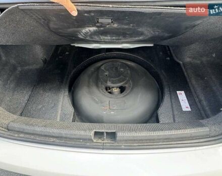 Белый Фольксваген Пассат, объемом двигателя 2.5 л и пробегом 270 тыс. км за 8799 $, фото 28 на Automoto.ua