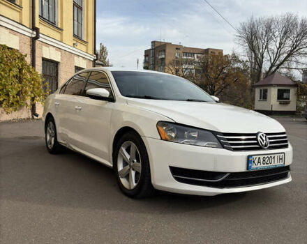 Білий Фольксваген Пассат, об'ємом двигуна 2.48 л та пробігом 237 тис. км за 9500 $, фото 2 на Automoto.ua