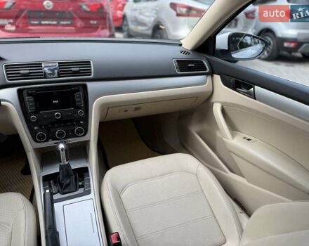 Белый Фольксваген Пассат, объемом двигателя 2.48 л и пробегом 125 тыс. км за 9900 $, фото 40 на Automoto.ua