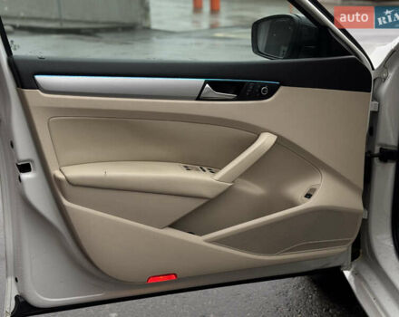 Белый Фольксваген Пассат, объемом двигателя 2.5 л и пробегом 188 тыс. км за 10590 $, фото 25 на Automoto.ua