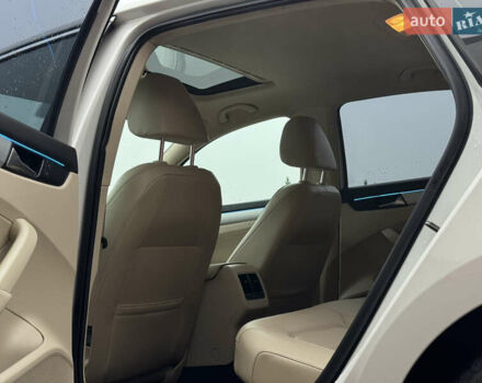 Белый Фольксваген Пассат, объемом двигателя 2.5 л и пробегом 188 тыс. км за 10590 $, фото 41 на Automoto.ua