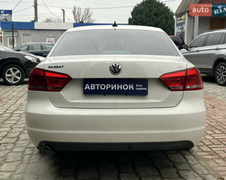 Белый Фольксваген Пассат, объемом двигателя 2.48 л и пробегом 213 тыс. км за 9400 $, фото 5 на Automoto.ua