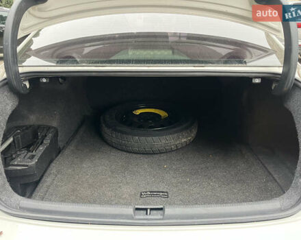 Белый Фольксваген Пассат, объемом двигателя 2.48 л и пробегом 213 тыс. км за 9400 $, фото 23 на Automoto.ua