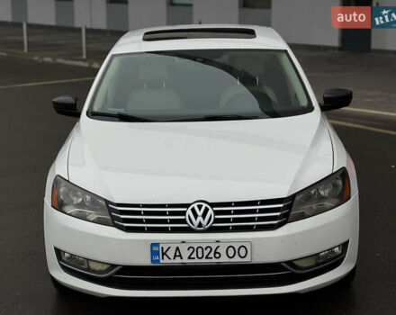 Белый Фольксваген Пассат, объемом двигателя 2.5 л и пробегом 188 тыс. км за 10590 $, фото 5 на Automoto.ua