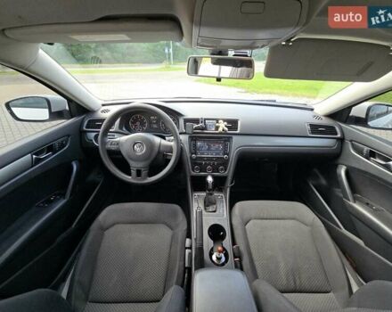 Белый Фольксваген Пассат, объемом двигателя 2.5 л и пробегом 155 тыс. км за 11500 $, фото 18 на Automoto.ua