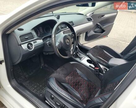 Белый Фольксваген Пассат, объемом двигателя 2.48 л и пробегом 173 тыс. км за 12300 $, фото 1 на Automoto.ua