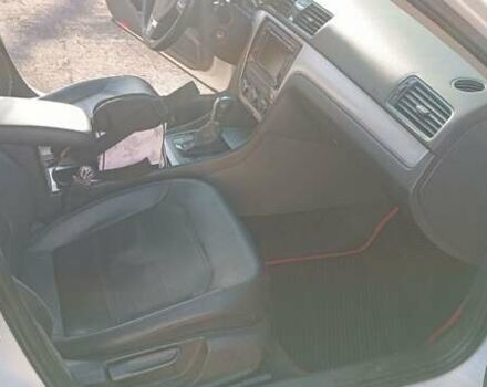 Белый Фольксваген Пассат, объемом двигателя 2.5 л и пробегом 309 тыс. км за 9500 $, фото 5 на Automoto.ua