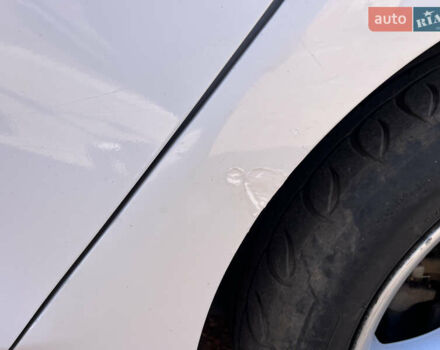 Білий Фольксваген Пассат, об'ємом двигуна 2.5 л та пробігом 186 тис. км за 9900 $, фото 11 на Automoto.ua