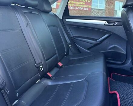 Білий Фольксваген Пассат, об'ємом двигуна 2.5 л та пробігом 249 тис. км за 9500 $, фото 8 на Automoto.ua