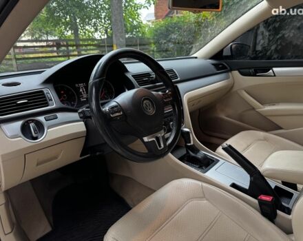 Белый Фольксваген Пассат, объемом двигателя 2.5 л и пробегом 225 тыс. км за 10590 $, фото 10 на Automoto.ua