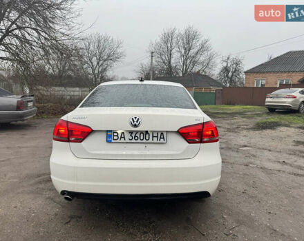 Білий Фольксваген Пассат, об'ємом двигуна 2.5 л та пробігом 201 тис. км за 10400 $, фото 4 на Automoto.ua