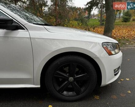 Білий Фольксваген Пассат, об'ємом двигуна 2.5 л та пробігом 190 тис. км за 10790 $, фото 4 на Automoto.ua