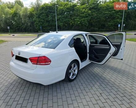 Белый Фольксваген Пассат, объемом двигателя 2.5 л и пробегом 155 тыс. км за 11500 $, фото 10 на Automoto.ua