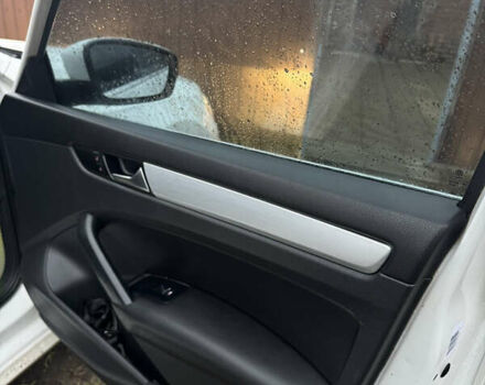 Білий Фольксваген Пассат, об'ємом двигуна 2.5 л та пробігом 201 тис. км за 10400 $, фото 12 на Automoto.ua