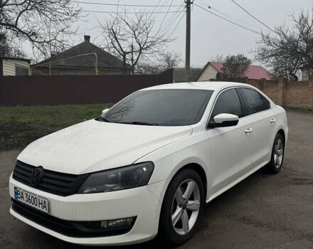 Білий Фольксваген Пассат, об'ємом двигуна 2.5 л та пробігом 201 тис. км за 10400 $, фото 7 на Automoto.ua