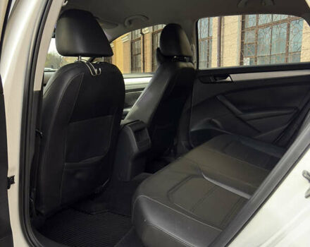 Білий Фольксваген Пассат, об'ємом двигуна 2.48 л та пробігом 237 тис. км за 9500 $, фото 26 на Automoto.ua