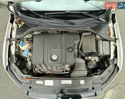 Білий Фольксваген Пассат, об'ємом двигуна 2.5 л та пробігом 239 тис. км за 9300 $, фото 29 на Automoto.ua