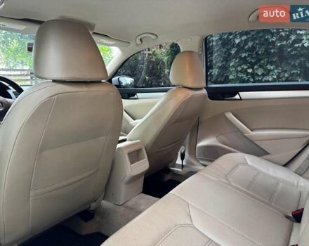 Белый Фольксваген Пассат, объемом двигателя 2.5 л и пробегом 225 тыс. км за 10590 $, фото 21 на Automoto.ua