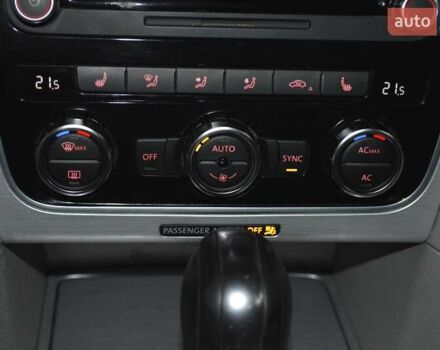 Белый Фольксваген Пассат, объемом двигателя 2.5 л и пробегом 195 тыс. км за 10800 $, фото 14 на Automoto.ua