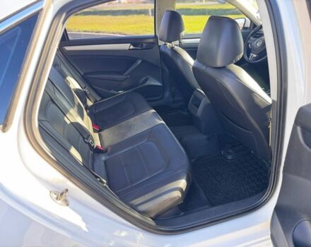 Білий Фольксваген Пассат, об'ємом двигуна 2.5 л та пробігом 173 тис. км за 8200 $, фото 17 на Automoto.ua