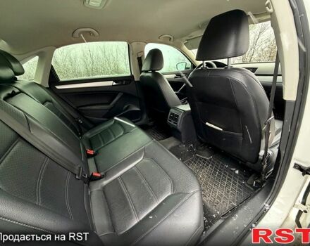 Белый Фольксваген Пассат, объемом двигателя 2.5 л и пробегом 350 тыс. км за 8500 $, фото 10 на Automoto.ua