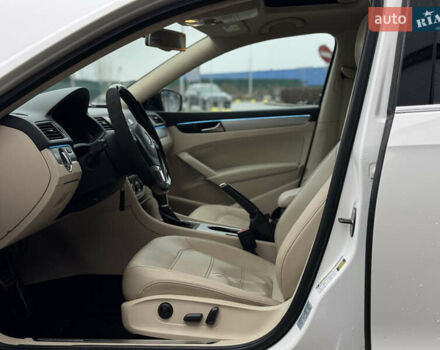 Белый Фольксваген Пассат, объемом двигателя 2.5 л и пробегом 188 тыс. км за 10590 $, фото 20 на Automoto.ua