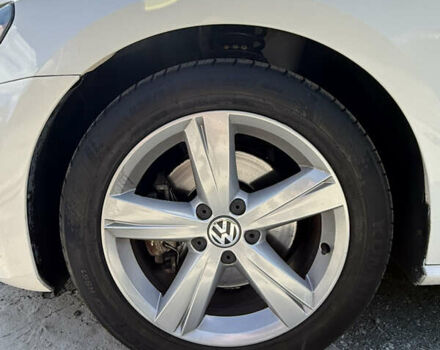 Білий Фольксваген Пассат, об'ємом двигуна 2.5 л та пробігом 209 тис. км за 10900 $, фото 5 на Automoto.ua