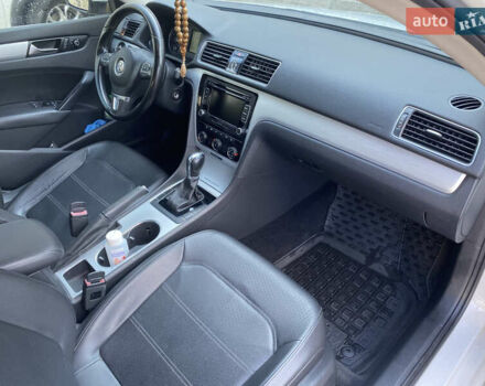 Білий Фольксваген Пассат, об'ємом двигуна 2.48 л та пробігом 220 тис. км за 10700 $, фото 15 на Automoto.ua