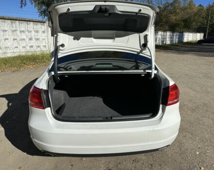 Білий Фольксваген Пассат, об'ємом двигуна 2.5 л та пробігом 209 тис. км за 9300 $, фото 4 на Automoto.ua