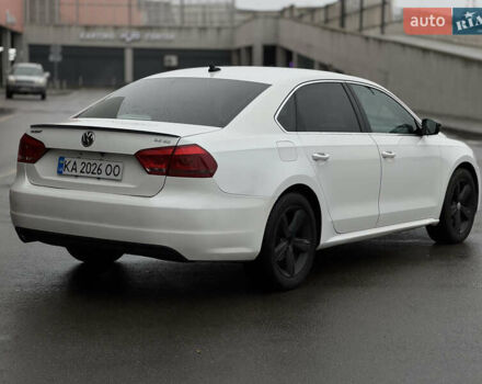 Белый Фольксваген Пассат, объемом двигателя 2.5 л и пробегом 188 тыс. км за 10590 $, фото 13 на Automoto.ua