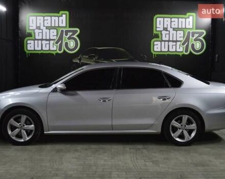 Белый Фольксваген Пассат, объемом двигателя 2.5 л и пробегом 195 тыс. км за 10800 $, фото 10 на Automoto.ua