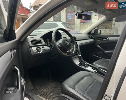 Белый Фольксваген Пассат, объемом двигателя 2.48 л и пробегом 213 тыс. км за 9400 $, фото 10 на Automoto.ua