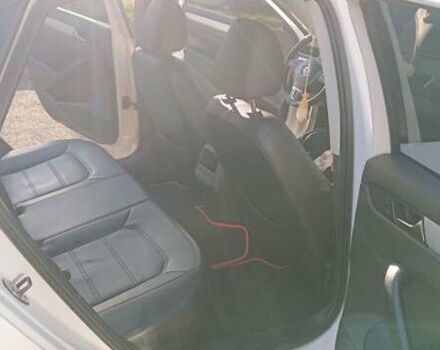 Белый Фольксваген Пассат, объемом двигателя 2.5 л и пробегом 309 тыс. км за 9500 $, фото 7 на Automoto.ua