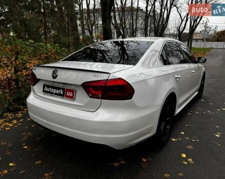 Білий Фольксваген Пассат, об'ємом двигуна 2.5 л та пробігом 190 тис. км за 10790 $, фото 5 на Automoto.ua