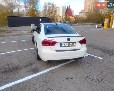 Фольксваген Пассат 2012 в Киеве на Automoto.ua Белый Фольксваген Пассат, объемом двигателя 2.48 л и пробегом 300 тыс. км за 8900 $, фото 3 на Automoto.ua