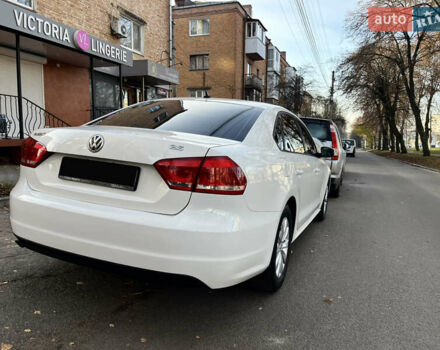Білий Фольксваген Пассат, об'ємом двигуна 2.5 л та пробігом 322 тис. км за 9999 $, фото 2 на Automoto.ua