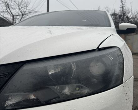 Белый Фольксваген Пассат, объемом двигателя 2.5 л и пробегом 201 тыс. км за 10400 $, фото 6 на Automoto.ua