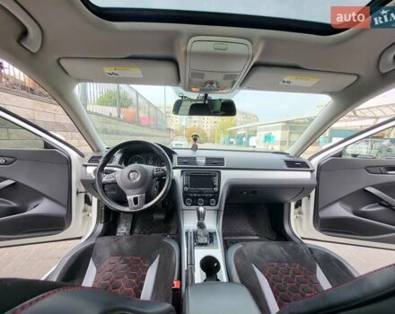 Белый Фольксваген Пассат, объемом двигателя 2.48 л и пробегом 173 тыс. км за 12300 $, фото 12 на Automoto.ua