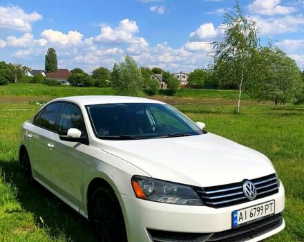 Белый Фольксваген Пассат, объемом двигателя 2.5 л и пробегом 300 тыс. км за 10000 $, фото 2 на Automoto.ua