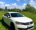 Белый Фольксваген Пассат, объемом двигателя 2.5 л и пробегом 300 тыс. км за 10000 $, фото 2 на Automoto.ua