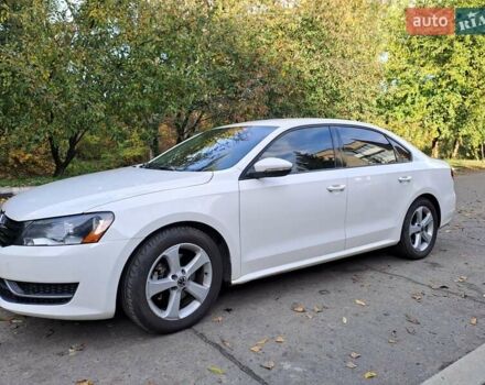 Белый Фольксваген Пассат, объемом двигателя 2.5 л и пробегом 200 тыс. км за 9300 $, фото 2 на Automoto.ua