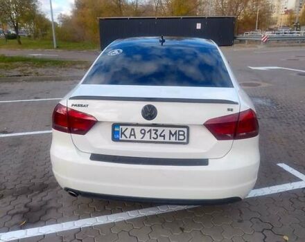 Фольксваген Пассат 2012 в Киеве на Automoto.ua Белый Фольксваген Пассат, объемом двигателя 2.48 л и пробегом 300 тыс. км за 8900 $, фото 1 на Automoto.ua