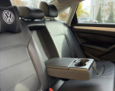 Білий Фольксваген Пассат, об'ємом двигуна 2.48 л та пробігом 237 тис. км за 9500 $, фото 32 на Automoto.ua