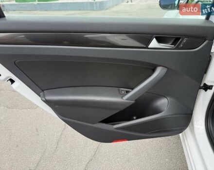 Белый Фольксваген Пассат, объемом двигателя 1.97 л и пробегом 243 тыс. км за 12700 $, фото 15 на Automoto.ua